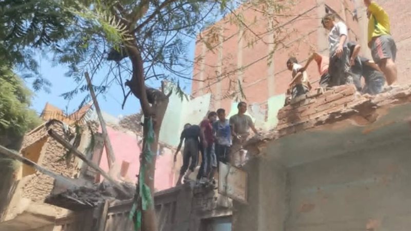العقار المنهار في