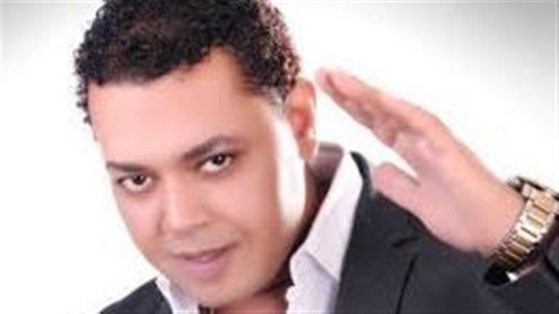 محمود الحسيني يضرب