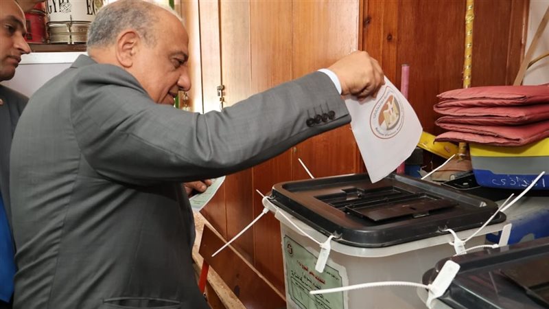 وزير الكهرباء يدلي