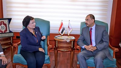 محافظ سوهاج يستقبل نائب وزير الصحة والسكان الدكتورة عبلة الألفي