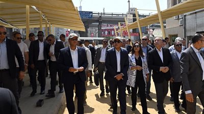 رئيس الوزراء يتابع أعمال تطوير سوق العتبة وميدانها التاريخي