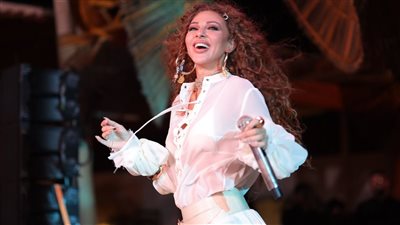 ميريام فارس تشعل ختام موسم الصيف بالساحل الشمالي بحفل استثنائي