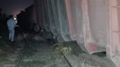 جهود مكثفة لرفع آثار حادث قطار البضائع في بني سويف