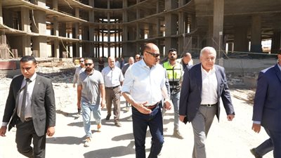 وزير العمل يقود حملات تفتيش بالعاصمة الإدارية.. صور