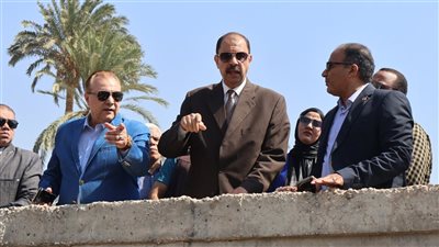 استعدادًا لفصل الشتاء.. محافظ سوهاج يتفقد مخرات السيول بحي الكوثر وأخميم وساقلتة