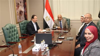 وزير الكهرباء ونظيره اليوناني يشهدان توقيع اتفاق إنهاء الدراسات الفنية لمشروع الربط الكهربائي