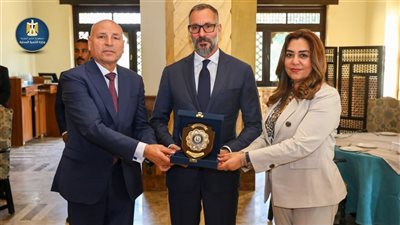 وزيرة التنمية المحلية تشارك في مأدبة غداء على شرف رئيس شبكة الآغا خان للتنمية بحديقة الأزهر