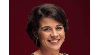 انتوا مالكم.. منى هلا ترد على انتقادات زواجها المدني