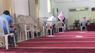 هل تصح الصلاة جالسًا بعد العملية؟ دار الإفتاء توضح الحكم الشرعي