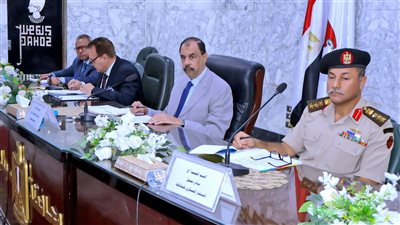 اجتماع المجلس التنفيذي بسوهاج..المحافظ يشدد على متابعة ملفات التصالح والتقنين وإزالة التعديات