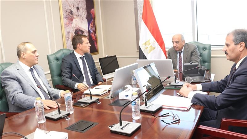 مباحثات وزير الكهرباء
