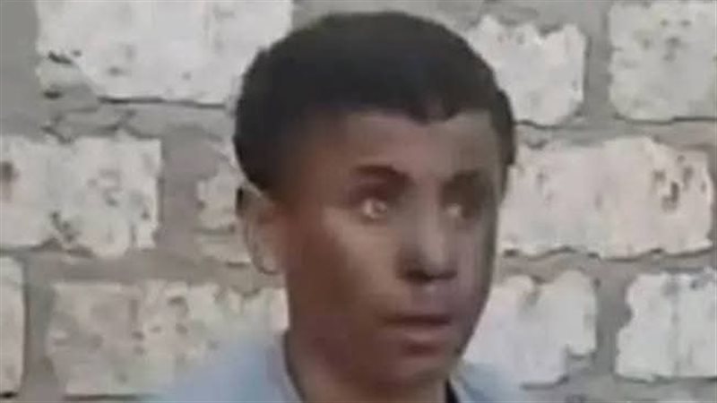 طفل كفيف يتحدى الإعاقة
