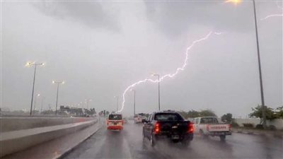 انخفاض بدرجات الحرارة اليوم الجمعة.. شبورة مائية كثيفة والعظمى بالقاهرة 31 درجة