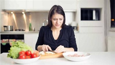 علماء يكشفون السر الخفي وراء تقطيع البصل دون دموع باستخدام سكاكين حادة