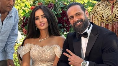 حقيقة زواج عمرو المهدي وزينة.. القصة الكاملة من كواليس «ورد وشوكولاتة»
