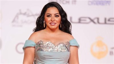 الهام عبد البديع تعود للأضواء بإطلالة ساحرة على السجادة الحمراء بمهرجان القاهرة السينمائي الـ46