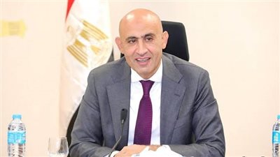 وزير التعليم يعلن إدخال مادة البرمجة في التعليم الفني وتوسّع شامل في التحول الرقمي