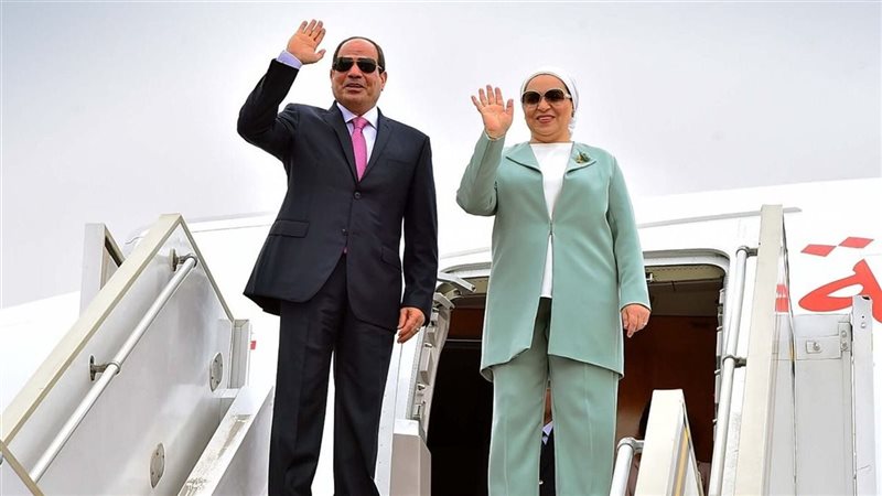 السيسي وزوجته 