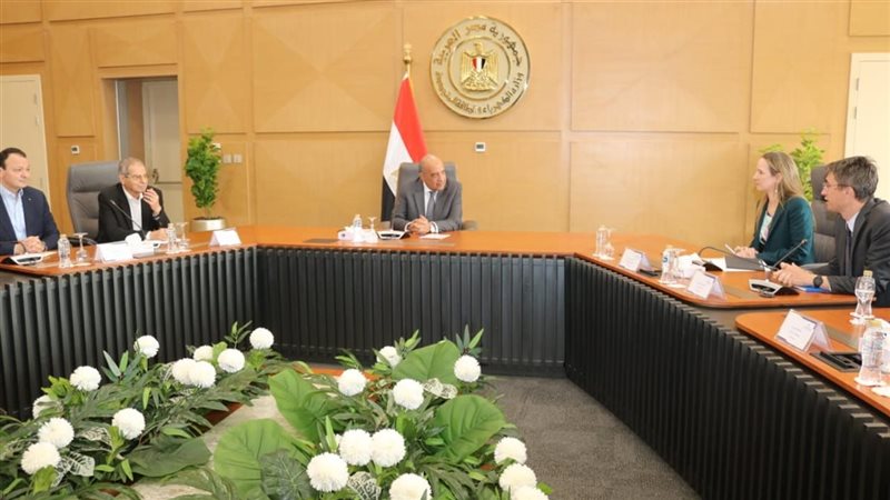 مباحثات لتعزيز التعاون