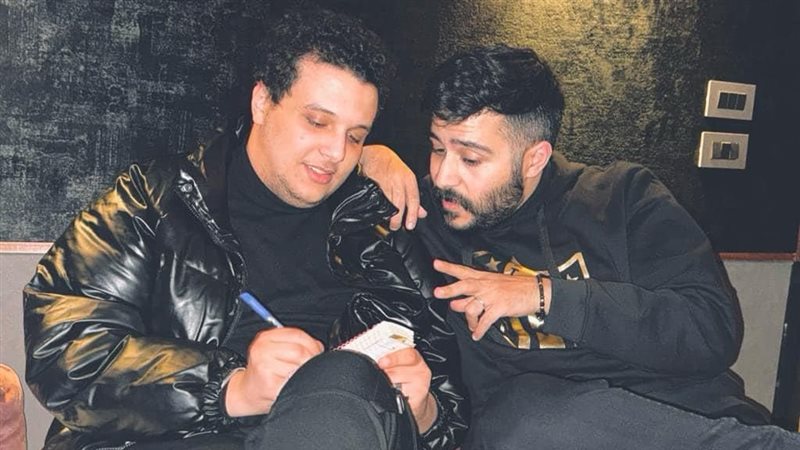 المطرب احمد كامل