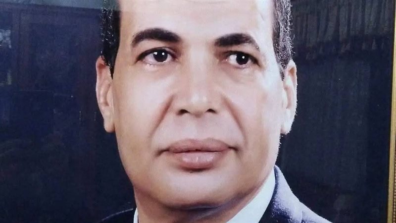 الدكتور احمد عبد