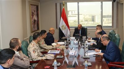 وزير الكهرباء يجتمع برؤساء الشركة المصرية للتعدين والجهاز التنفيذي للإشراف على مشروعات المحطات النووية