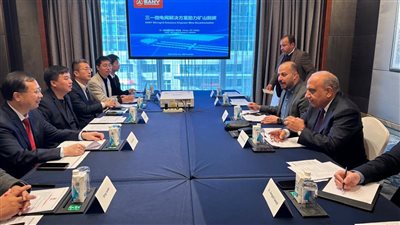 وزير الكهرباء يبحث مع صاني الصينية التعاون بمجالات تصنيع مهمات الطاقة الشمسية والرياح 