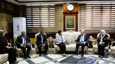 محافظ المنيا ونائب وزير الصحة يستعرضان مؤشرات سكان 2025 وخطط ضبط النمو