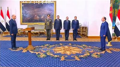 تطوير المنظومة العمالية.. أبرز تصريحات وزير العمل الجديد بعد أداء اليمين الدستورية