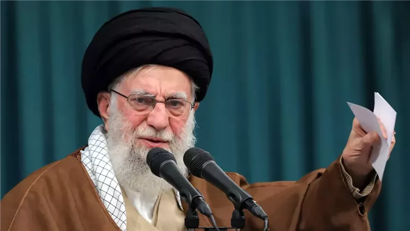 المرشد الإيراني علي