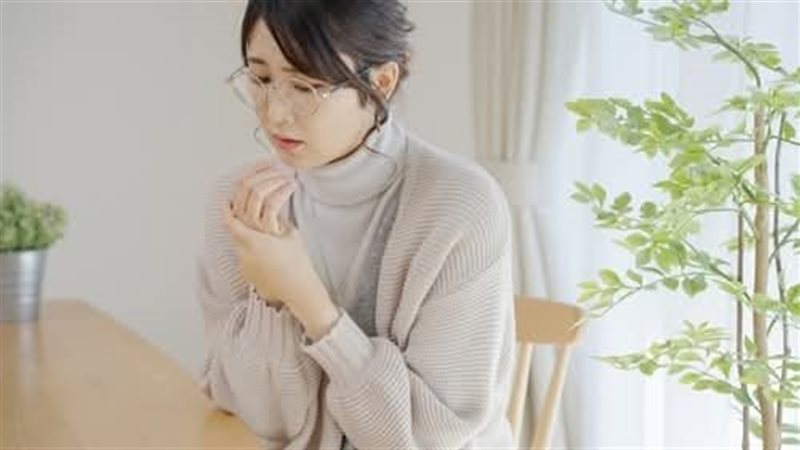 برودة اليدين والقدمين