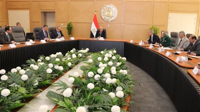 توجيهات عاجلة من وزير الكهرباء برفع درجة الاستعداد لتأمين الشبكة الموحدة للكهرباء