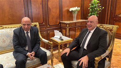 وزير الكهرباء يلتقي رئيس البرلمان لشرح استراتيجية العمل لضمان أمن واستدامة الطاقة الكهربائية