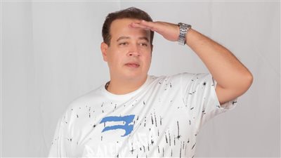 طارق عبد الحليم ينتهي من تسجيل أحدث أعماله الغنائيه 