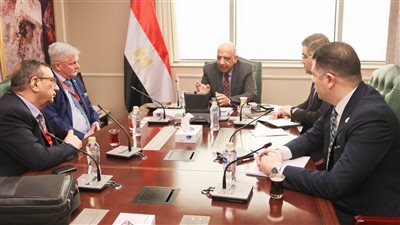 وزير الكهرباء يبحث مع مسئولي باوكو الألمانية التعاون بمجالات توطين صناعة مواسير وأنابيب الضغط