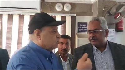 بالفيديو.. نائب محافظ سوهاج يفاجئ مواطناً 