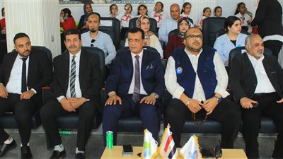 مدير تعليم سوهاج يتابع ختام فعاليات مشروع «صحتهم مستقبلهم» لعدد 50 مدرسة حكومية