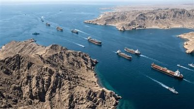 مضيق هرمز يشعل التوترات..إيران تربط فتحه بوقف النار في لبنان وبريطانيا تشكك