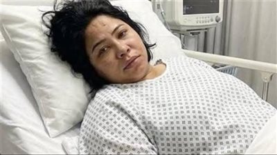 محمود الليثي يبكي على الهواء: سيبت اللي في إيدي وجريت لـ شيرين