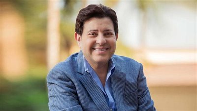 تطورات الحالة الصحية للفنان هاني شاكر في باريس..تحسن طفيف واستمرار المتابعة الدقيقة