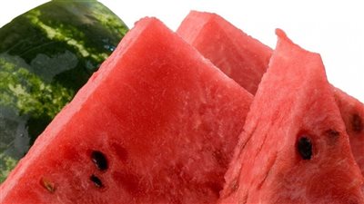 فوائد البطيخ الصحية.. كيف يعزز القلب ويقلل الإجهاد ويحسن نظامك الغذائي؟