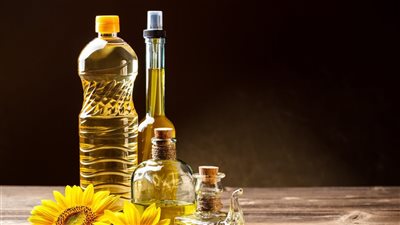 انخفاض أسعار زيت الصويا 1000 جنيه اليوم.. واستقرار باقي الزيوت في الأسواق