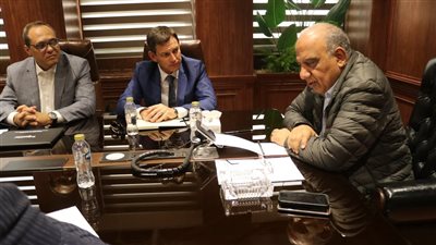 وزير الكهرباء يبحث مع شنايدر إليكتريك التوسع بمبادرة تحسين كفاءة استخدام الطاقة بالمصانع والمستشفيات