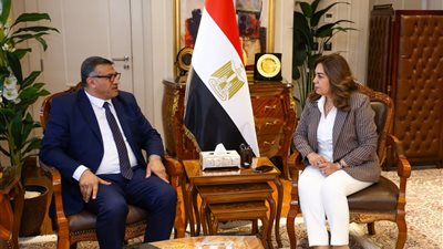 وزيرة التنمية المحلية: لا تهاون مع مخالفات البناء.. وتسريع وتيرة مشروعات 