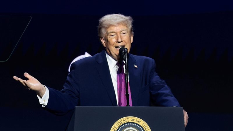 دونالد ترامب 