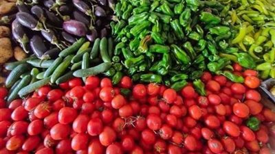 أسعار الخضار والفاكهة اليوم الأربعاء..الطماطم بـ15 جنيهًا والبطاطس تبدأ من 17.5 جنيه