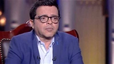 شعبة المصورين تطالب بعدم تصوير جنازة شقيق محمد هنيدي.. احترامًا لخصوصية الأسرة