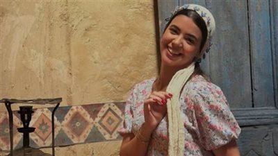 بطلة كليب عمرو دياب 