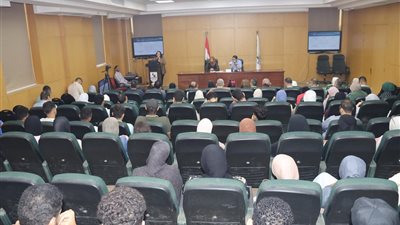 نائب محافظ بنى سويف يشهد ندوة تعريفية للمبادرة الوطنية للمشروعات الخضراء الذكية