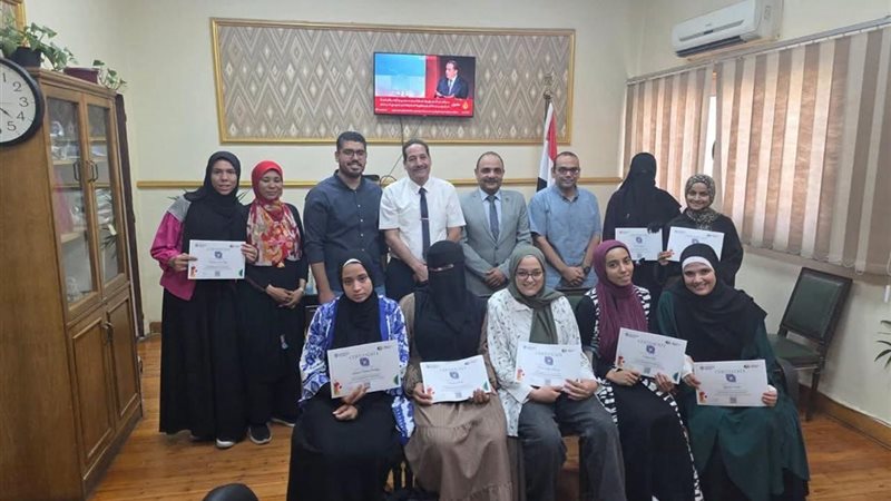 طلاب زراعة بنى سويف بالتدريب